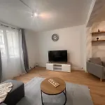 Appartement Paris Grenelle - Hala Paris