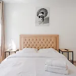 Spacious 2 Bedroom Family Home Authentic Paris 15