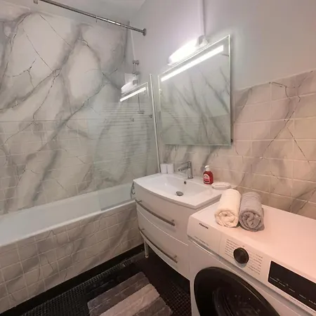 Spacious 2 Bedroom Family Authentic 15 * Paris