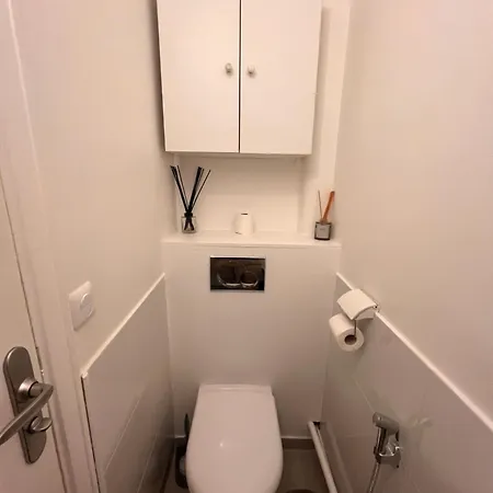 Spacious 2 Bedroom Family Authentic 15 Paris