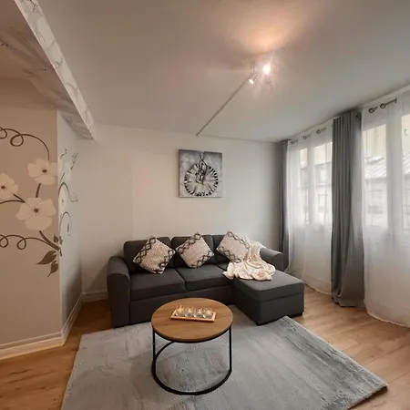 Appartamento Spacious 2 Bedroom Family Authentic 15 *