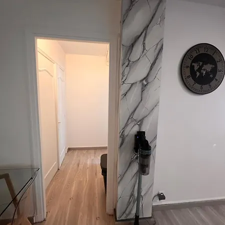 Appartamento Spacious 2 Bedroom Family Authentic 15 *