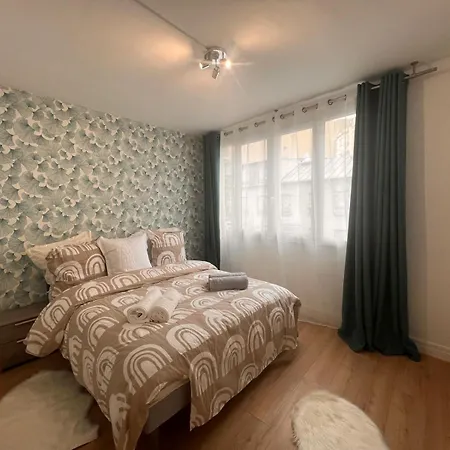 Spacious 2 Bedroom Family Authentic 15